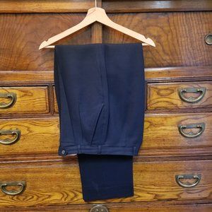 EUC Burberry Women's Navy Blue Pleated Pants - Size 6. Excellent !